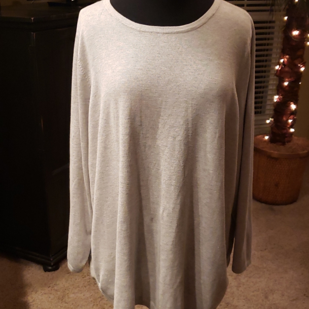 Plus size gray sweater